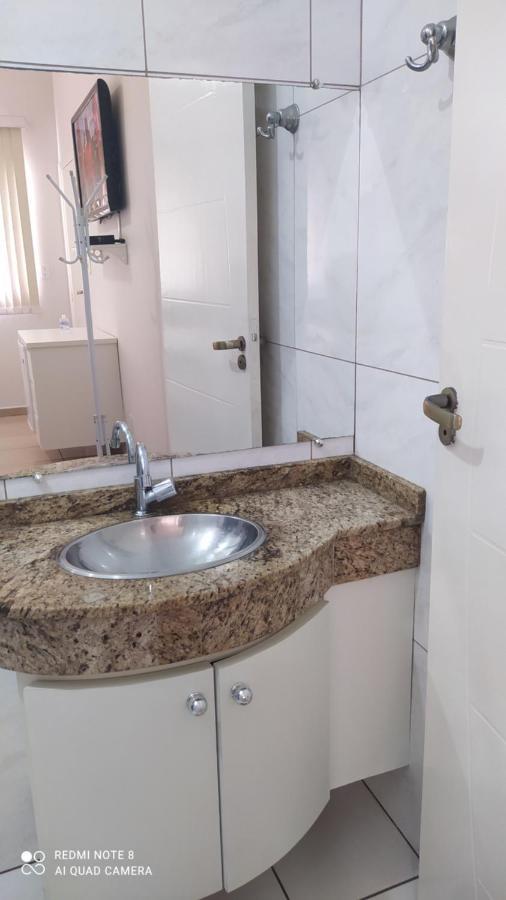 אפרסידה Pousada Quarto Familiar Com Ar,Frigobar,Wi Fi, Garagem מראה חיצוני תמונה